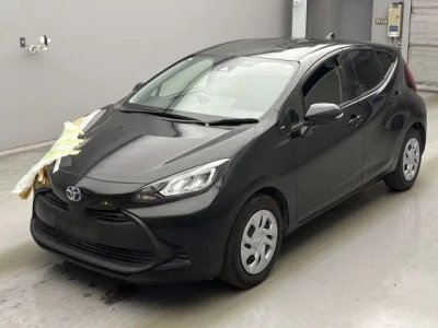 Toyota AQUA  с аукциона в Японии