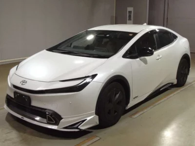 Toyota PRIUS  с аукциона в Японии