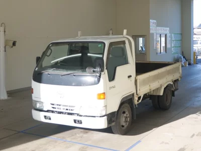 Toyota DYNA  с аукциона в Японии