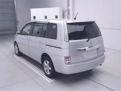 Toyota ISIS