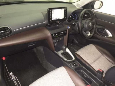 Toyota YARIS CROSS  с аукциона в Японии