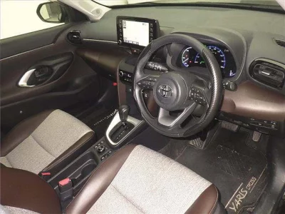 Toyota YARIS CROSS  с аукциона в Японии