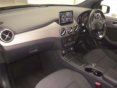 Mercedes-Benz B CLASS