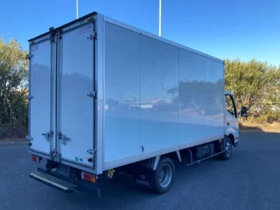 Toyota DYNA  с аукциона в Японии