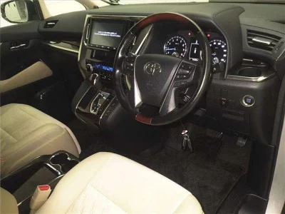 Toyota VELLFIRE  с аукциона в Японии