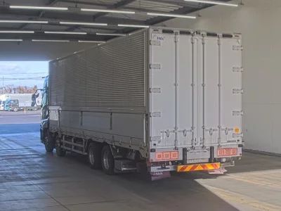 Nissan QUON  с аукциона в Японии