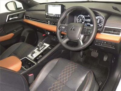 Mitsubishi OUTLANDER PHEV