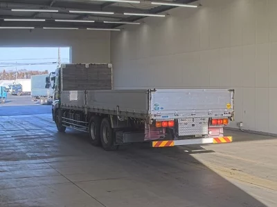 Nissan QUON  с аукциона в Японии