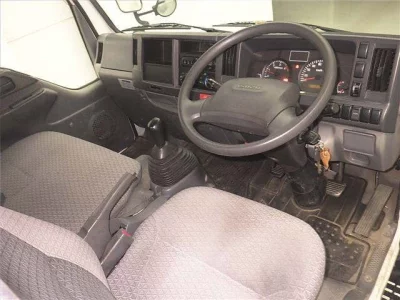 Isuzu ELF  с аукциона в Японии