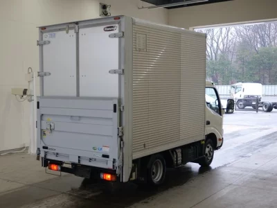 Toyota DYNA  с аукциона в Японии