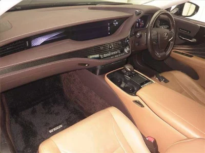 Lexus LS  с аукциона в Японии