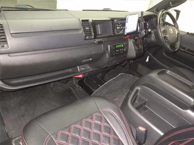 Toyota HIACE VAN  с аукциона в Японии