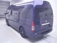Toyota HIACE VAN лот № 2228 оценка 4  с аукциона в Японии 1