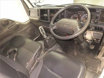 Isuzu ELF  с аукциона в Японии
