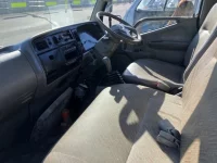 Mitsubishi CANTER лот № 1485 оценка R  с аукциона в Японии 4