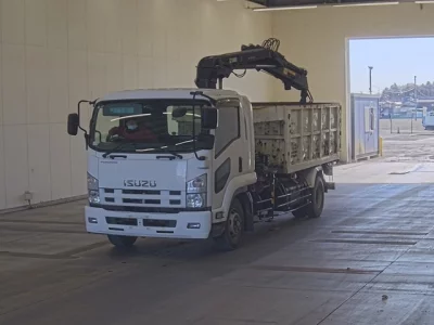 Isuzu FORWARD  с аукциона в Японии