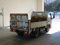 Hino DUTRO лот № 1385 оценка 3  с аукциона в Японии 1