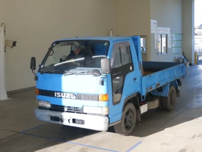 Isuzu ELF  с аукциона в Японии