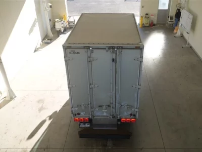 Isuzu ELF  с аукциона в Японии