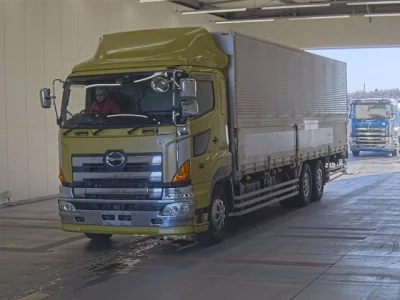 Hino TRUCK
