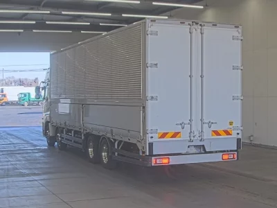 Nissan QUON  с аукциона в Японии