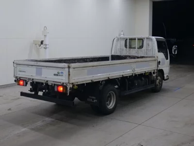 Isuzu ELF  с аукциона в Японии