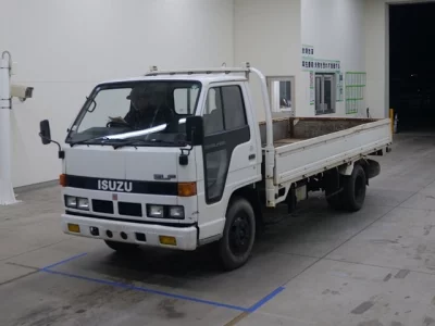 Isuzu ELF  с аукциона в Японии
