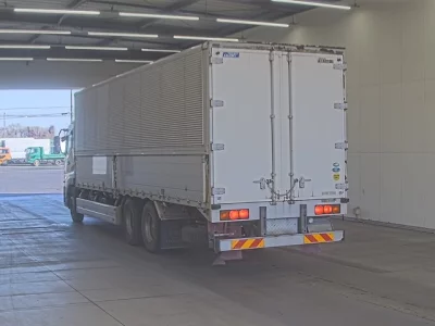 Nissan QUON  с аукциона в Японии