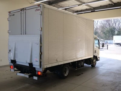 Isuzu ELF  с аукциона в Японии