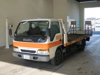 Isuzu ELF
