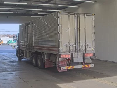 Hino PROFIA  с аукциона в Японии