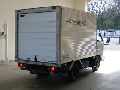 Isuzu ELF  с аукциона в Японии