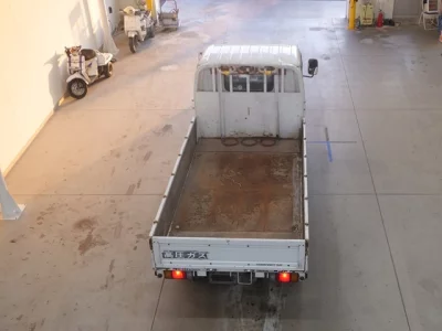 Isuzu ELF  с аукциона в Японии