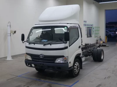 Toyota DYNA  с аукциона в Японии