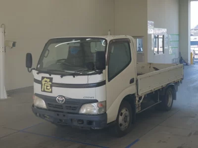 Toyota DYNA  с аукциона в Японии