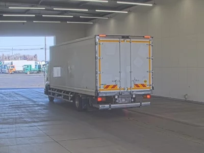 Isuzu FORWARD  с аукциона в Японии