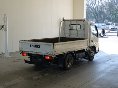 Toyota DYNA  с аукциона в Японии