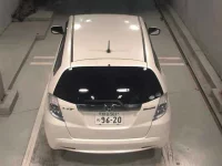 Honda FIT лот № 3003 оценка 3  с аукциона в Японии 6