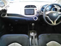 Honda FIT лот № 3003 оценка 3  с аукциона в Японии 7