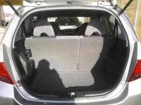 Honda FIT лот № 3040 оценка 3.5  с аукциона в Японии 9