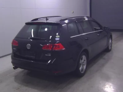 Volkswagen GOLF VARIANT  с аукциона в Японии