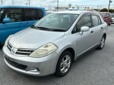Nissan TIIDA LATIO
