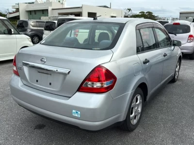 Nissan TIIDA LATIO