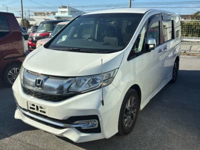 Honda STEP WAGON  с аукциона в Японии