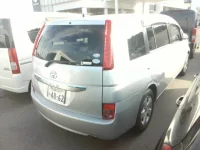 Toyota ISIS лот № 10507 оценка R  с аукциона в Японии 1