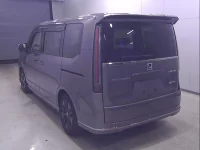 Honda STEP WAGON лот № 10039 оценка 3.5  с аукциона в Японии 3