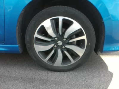 Suzuki SWIFT  с аукциона в Японии