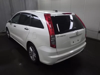 Honda STREAM  с аукциона в Японии