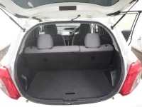 Toyota VITZ лот № 26023 оценка 3.5  с аукциона в Японии 7