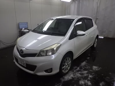 Toyota VITZ  с аукциона в Японии